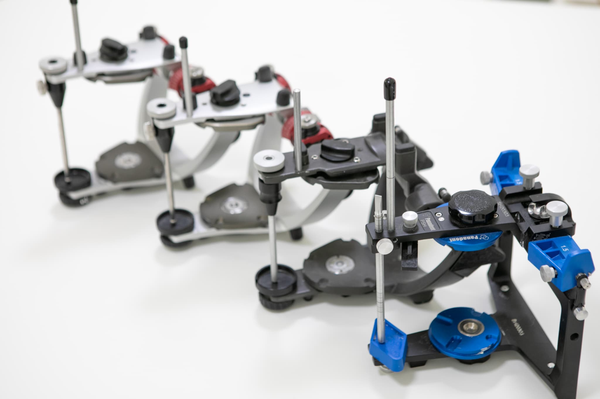 歯の模型の接着具合の確認